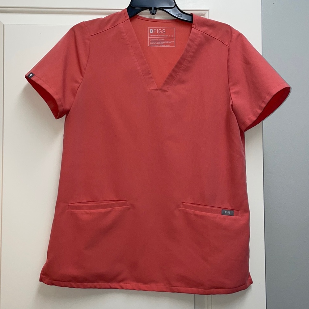 Figs Hot Corral Casma top